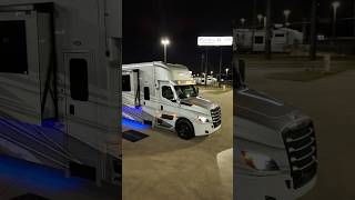 2026 ShowHauler Adventure A4501 #holidayworldrv #motorhome #rvlife #homeonwheels #rv #luxury