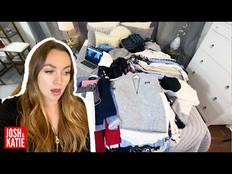 DECLUTTER WITH US: CLOSET CLEAN OUT 2020! *STUDIO APARTMENT MINIMALIST TIPS*