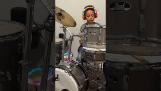 New drum set arrived ! #liamsings #liamalexander #musicalkids  come to class #musicforchildren #