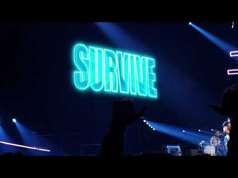 Muse - Knights of Cydonia (Live at The Forum)