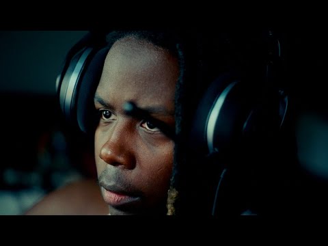 "Home" A Cinematic Short Film (Sony FX3)