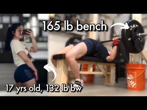 17 YEAR OLD GIRL BENCHES 165 lbs @ 132 bodyweight + end of block vlog