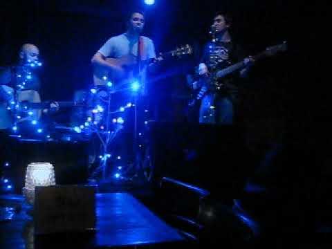 The New C - Yours - acoustic live possibly at Tin Angel