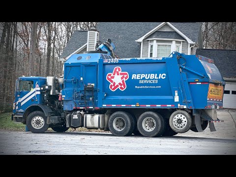 Republic Services 2405: Mack MRU Heil DuraPack Python in action