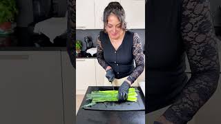 Quick and simple leek dicing hack you need to know! #youtubeshorts #ytshorts #leaks #hack #asmrfood
