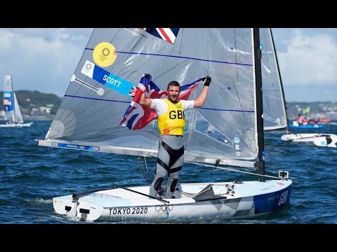 🥇 🇬🇧 How Giles Scott won Gold in the last Finn Olympics [Medal Race Highlights]