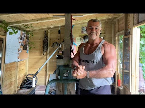 3000 press ups in 2.23 minutes