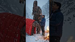 Frozen Elephant and cub rescue shorts ai video🏄‍♀️#shotsfeed #viralvideo #frozen #elephant#dangerous