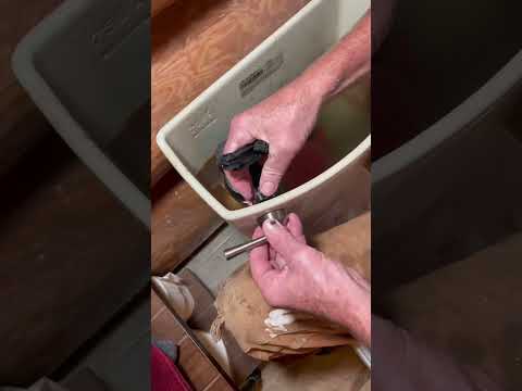 How to replace your toilet handle