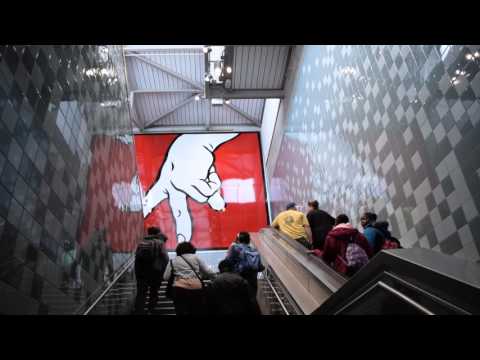 Link Light Rail Seattle - Capitol Hill Station - Arrival & exit to Broadway