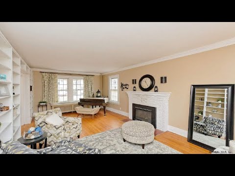 28 HOMESTEAD AV, Albany, NY Presented by Christopher Broughton.
