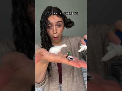 Curly hair routine🤍 subscribe for more! #curlyhairroutine #brushstyling #diffusinghair