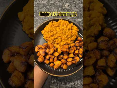 My husband cooks the BEST porridge beans #foodtok #nigerianfood #shorts #recipe #fyp #wife