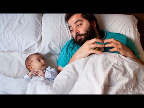 Dad and baby, the combination of silly and funny 🥰