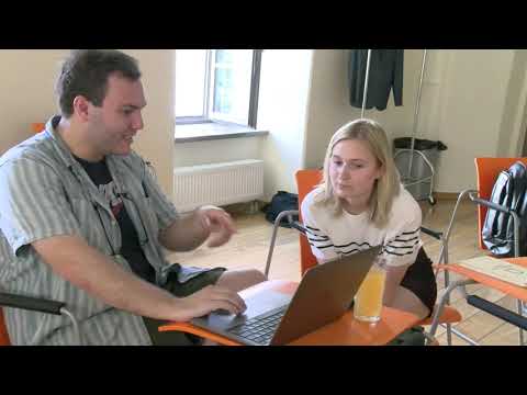 Platformization, Digital Disinformation and Non-Democratic Politics