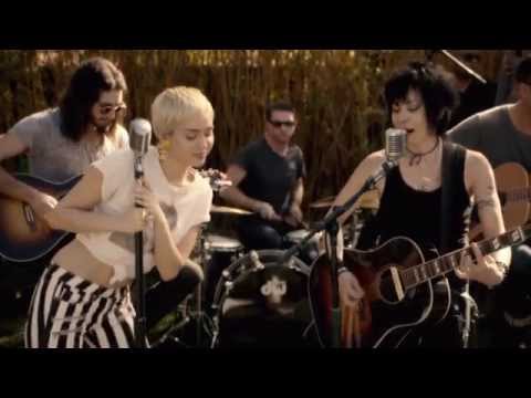 [Fan Place DVDs] Happy Hippie Presents: Backyard Sessions - Miley Cyrus