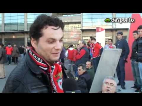 Benfiquistas BURROS e bêbados dão o seu palpite... (antes de mamarem 2-1)
