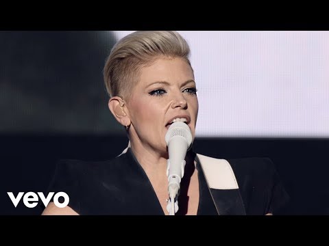 The Chicks - Long Time Gone (Live from MMXVI Tour)