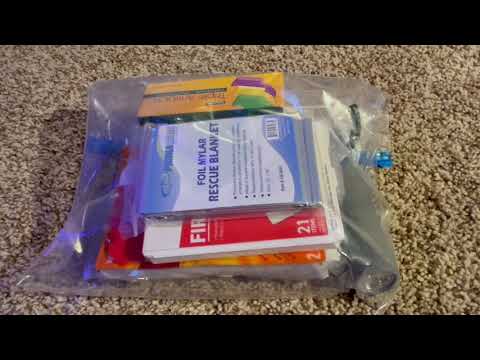 Christmas gift for the non-prepper or a new prepper--emergency kit for car