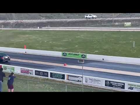 Stock Mercedes Drag Racing 12 Seconds on Street Tires 6 Cylinder