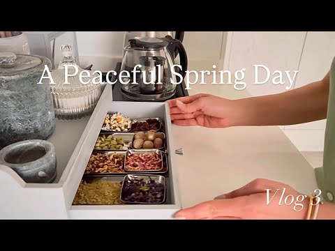 🌱Cozy Spring Sunday: Matcha Pancakes, Easter Vibes, and Natural Egg Dyeing🌱