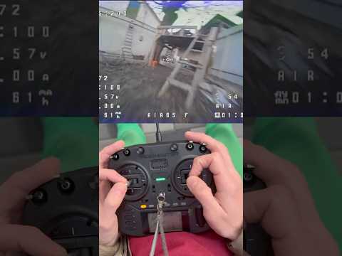 Almost crashed in to the pillars #fpv #droneracing #drone #fpvracing #tinywhoop #betafpv #nearcrash