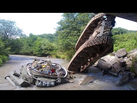 Top10 Stunts Tanks  Fails & Crash Compilation !