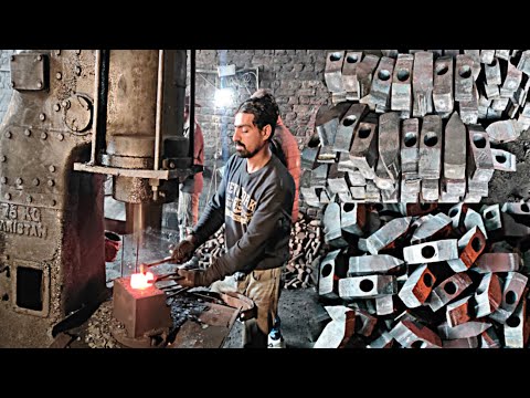 Ingenious forging skill of blacksmith | How Cross-peen Hammer are made in tools Factory