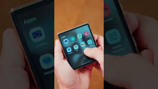 Motorola RAZR Ultra 2025 Unboxing! This phone is 🔥 but is it WORTH $1,300?