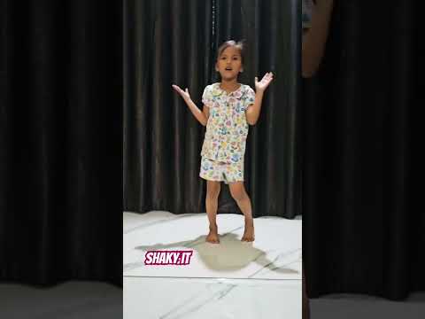 Shaky Shaky #shakyshaky #shaky #viralvideo #viralshorts #reals #tranding #trandingshorts