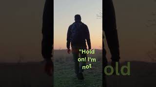 Hold on and Hold back difference, #phrasalverbs #phrasal_verb #watchandlearn #easylearning