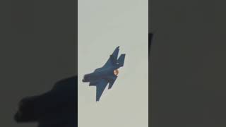 F-22 vs F-35: Which Rules the Skies? #militaryjets #aviation #techbattle
