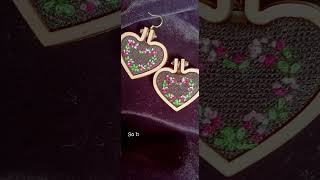 Not sure why technology hates me all of a sudden. #techfail #embriodery #handmade #flowers #jewelry