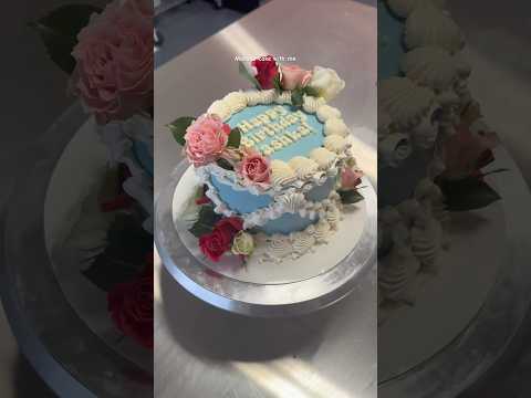 Cake decorating #cake #cakedecorating #cakeseries #cakes #cakeoftheday #cakeshorts