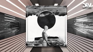 Initia feat. Julia - Fly [Stoic Music]