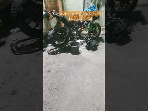 Bongkar motor balap liaran #storywa30detik #story #modifikasi #balapmotor #balapliar #balap #story
