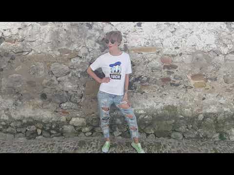 Tips para que tu look sporty pase a casual chic