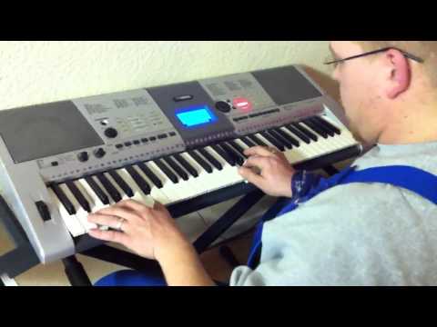 OnkelTom spielt Crockett´s Theme mal etwas anders