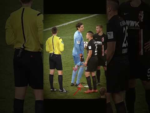 Did This Goalkeeper Just CHEAT to Save the Penalty?🤔😂 #goalkeeper #futbol #football