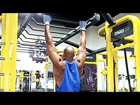 PLANET FITNESS-Back Workout/Wide Grip Pulldowns-Bodyweight Pullups