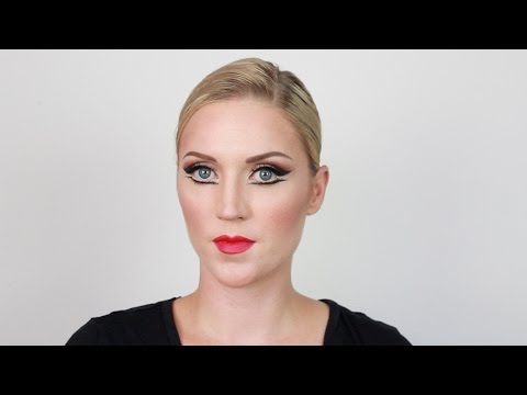 Theatrical Makeup: Contour and Highlight for the Stage