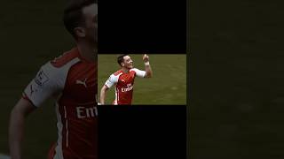 Ozil’s magic on the pitch ✨#Ozil #FootballMagic #Playmaker #Shorts #SoccerSkills #Gunners #Skills