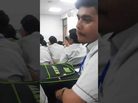 food vlogging in class time 😂😂#allen #viral #kota #viral #allen classroom
