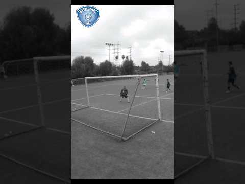 Splitting the defense with a cool finish! #soccershorts #sundayleaguesoccer #footballgoals