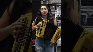 Evelyn Ozuna Reviews NEW HOHNER ANACLETO @ CamposMusic  #accordion #hohner #music #reviews #anacleto