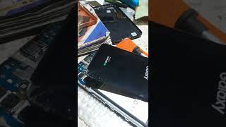 "Cracked Screen Repair – Mobile Display Change Kaise Karein? #shorts #CrackedScreenFix