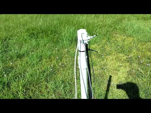 Inverted V antenna for low frequency, wideband interferometry