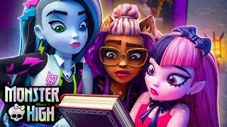 Spooky Secrets and Halloween Mysteries 👀 | Monster High