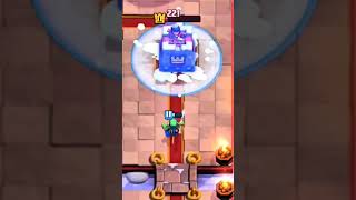 Bro...🙏🏻 #clashroyale #clashroyalememes #supercellcreator #evergznz #chill