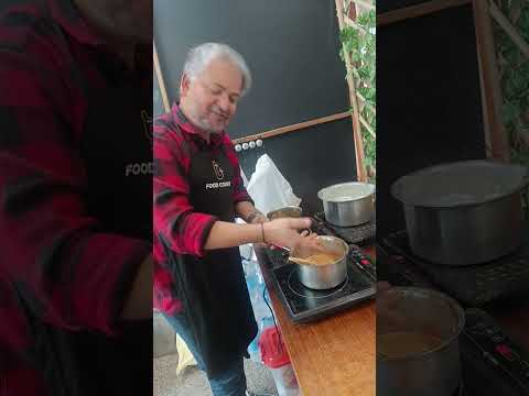 sexy chai wala chacha 😁#foddielover #chailover #vuralshort #@TastyTreats-02